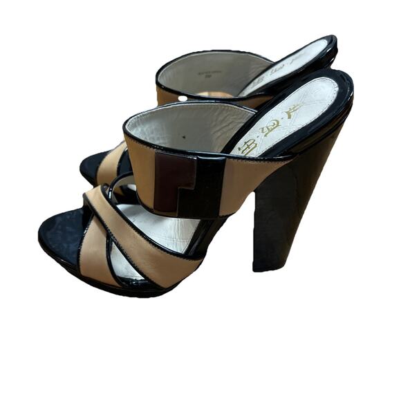 L.A.M.B. Women 8 Heels Gwen Stefani Camel Tan Black Patent Leather Chunky Mules - Picture 3 of 7